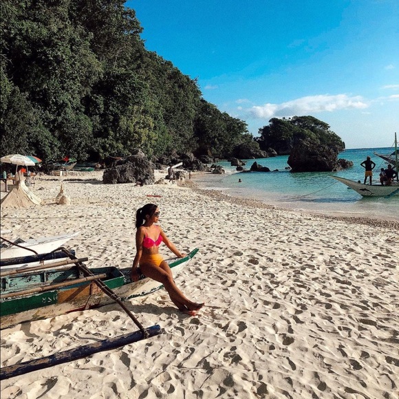 Welcome To My Closet! - Picture 7 of 16